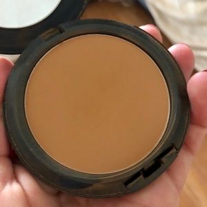 MAC studio fix powder foundation
